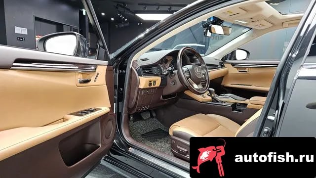 Lexus ES New ES300h 2018 года - похожие автомобили