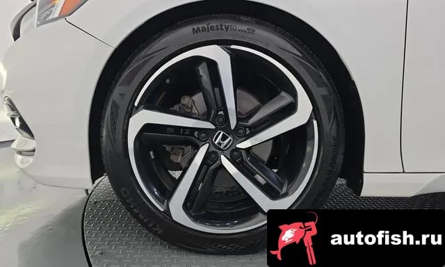 Honda Accord Accord 10th Generation 2018 года - вид 5