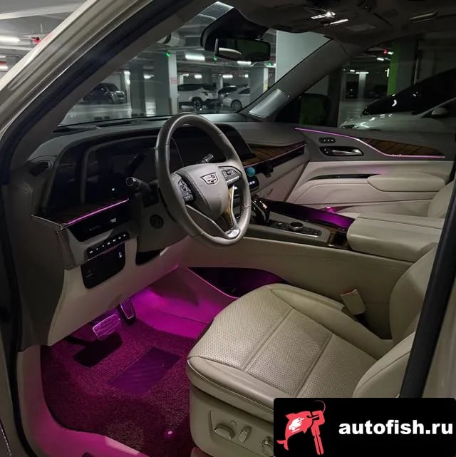 Cadillac Escalade Escalade 5th Generation 2021 года - похожие автомобили