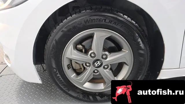 Hyundai AVANTE Avante AD 2018 года - вид 5