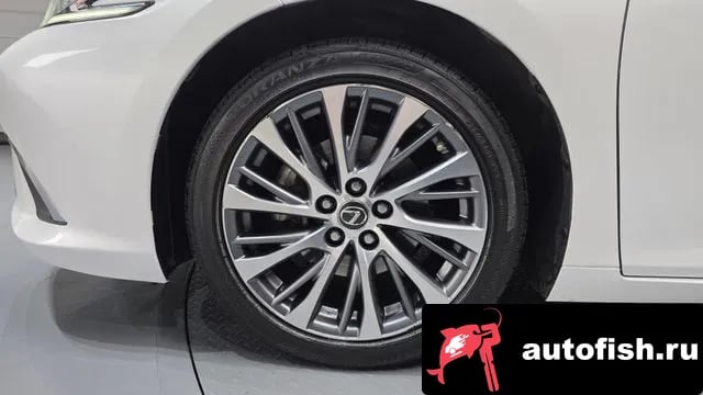 Lexus ES ES300h 7th generation 2020 года - вид 5