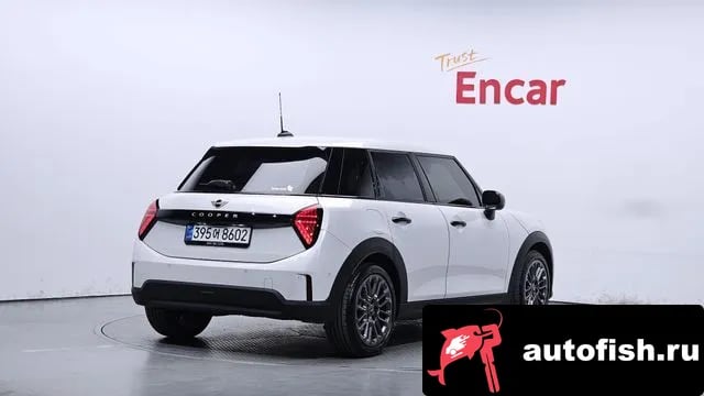 Mini Cooper Cooper C 4th generation 2025 года - вид 2