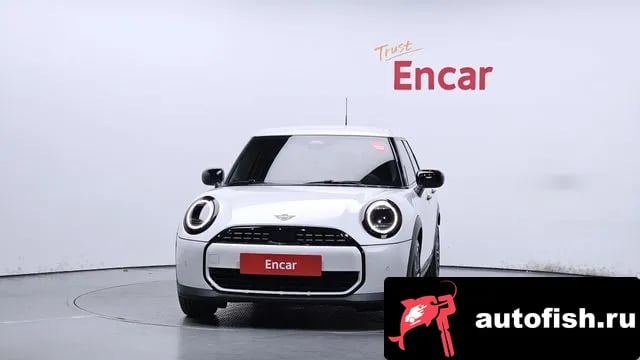Mini Cooper Cooper C 4th generation 2025 года - вид 3