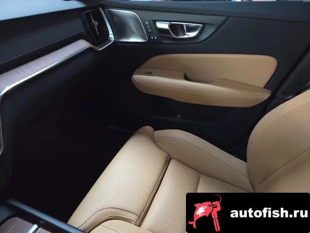 Volvo V60 V60 Cross-country 2nd Generation 2025 года - похожие автомобили