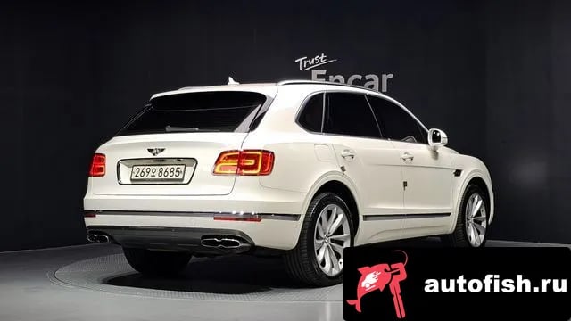 Bentley Bentayga Benteiga 2019 года - вид 2