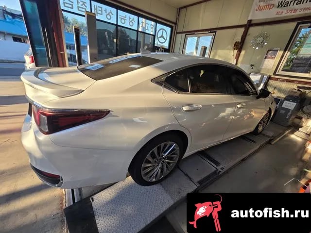 Lexus ES ES300h 7th generation 2025 года - вид 5