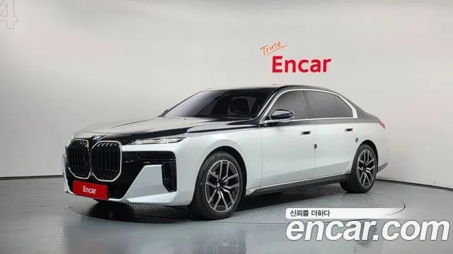 BMW 7-Series 7 Series (G70) 2026 года - вид 1