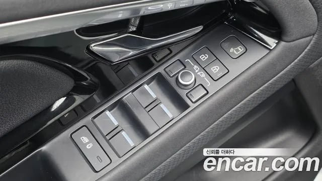 Land Rover Range Rover Evoque Range Rover Evoque 2nd Generation 2021 года - похожие автомобили
