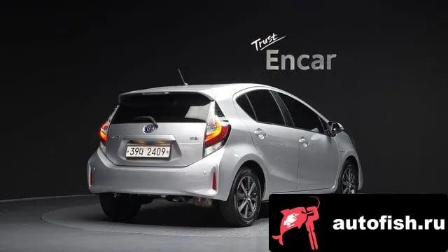Toyota Prius Prius C 2018 года - вид 2