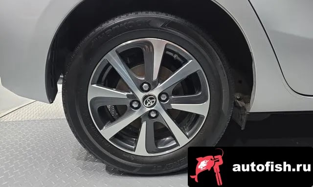 Toyota Prius Prius C 2018 года - вид 5