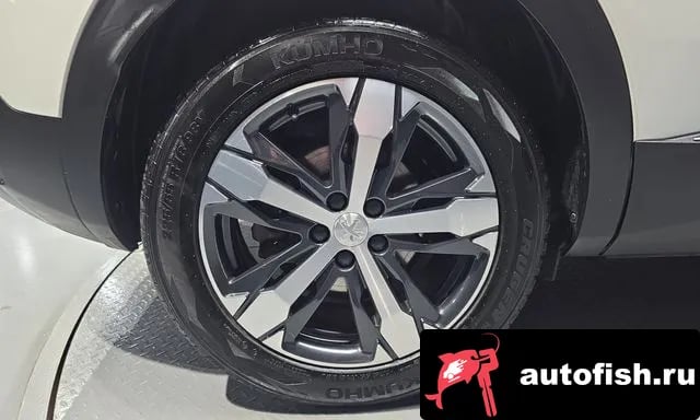 Peugeot 3008 3008 second generation 2019 года - вид 5