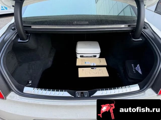 Bentley Flying Spur Flying Spur 3rd Generation 2022 года - похожие автомобили