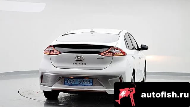 Hyundai Ioniq Ionic Electric 2019 года - вид 4