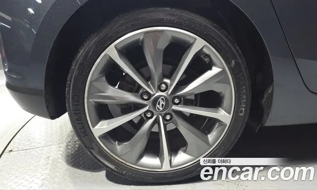 Hyundai Veloster Veloster (JS) 2018 года - вид 5