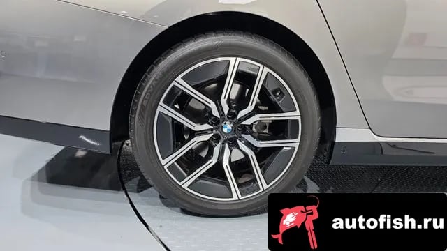 BMW 7-Series 7 Series (G70) 2023 года - вид 4