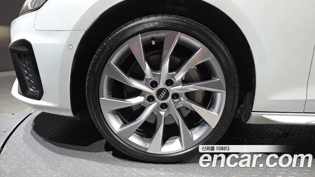 Audi A4 A4 (B9) 2023 года - похожие автомобили
