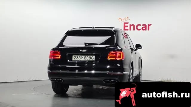 Bentley Bentayga Benteiga 2019 года - вид 4