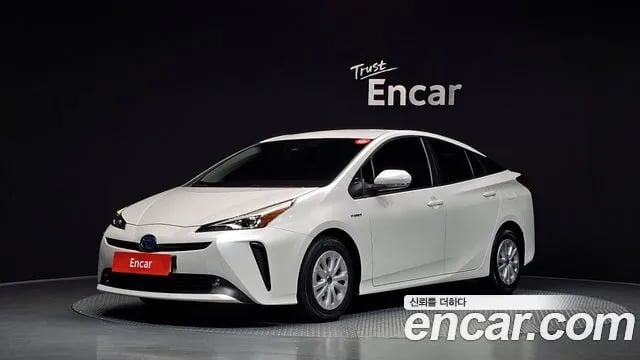 Toyota Prius Prius 4th Generation 2021 года - автомобиль из Южной Кореи