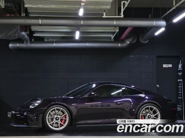 Porsche 911 911 (992) 2026 года - вид 3