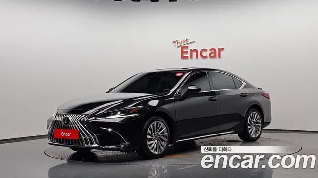 Lexus ES ES300h 7th generation 2026 года - вид 1