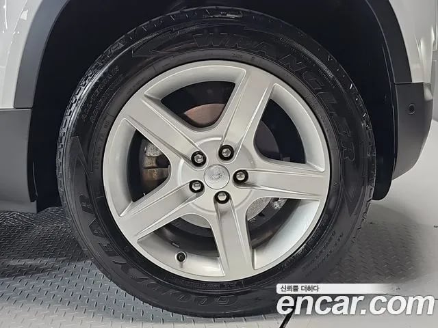 Land Rover Defender Bitdefender (L663) 2023 года - вид 5