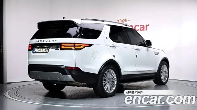 Land Rover Discovery Discovery 5 2018 года - вид 2
