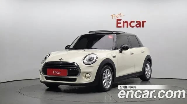 Mini Cooper Cooper 2018 года - вид 1