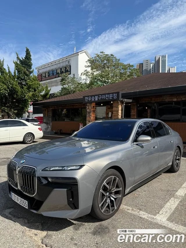 BMW 7-Series 7 Series (G70) 2026 года - вид 3