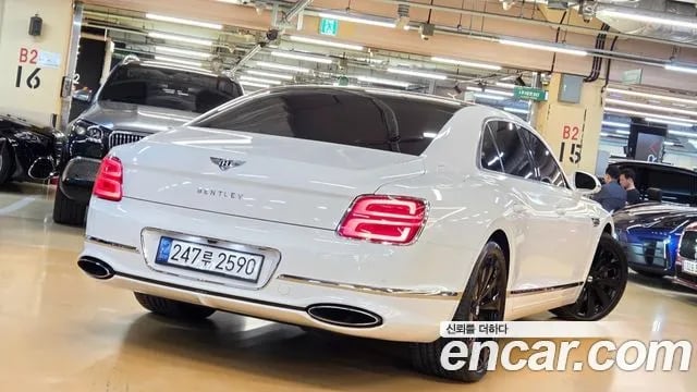 Bentley Flying Spur Flying Spur 3rd Generation 2020 года - вид 2