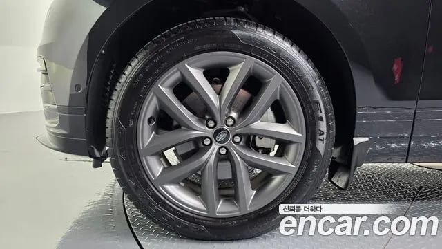 Land Rover Range Rover Velar Range Rover Bella 2026 года - вид 5