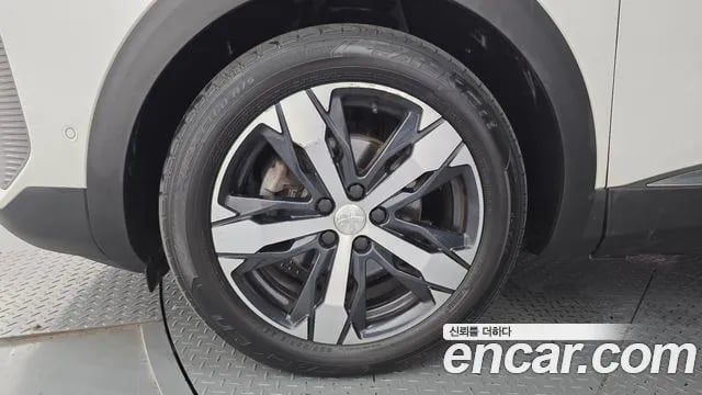 Peugeot 5008 5008 second generation 2022 года - вид 5