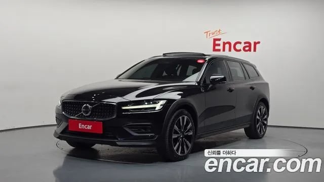 Volvo V60 V60 Cross-country 2nd Generation 2025 года - автомобиль из Южной Кореи
