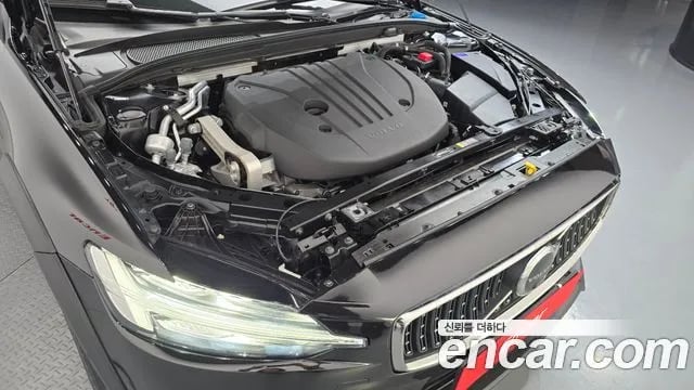 Volvo V60 V60 Cross-country 2nd Generation 2025 года - вид 6