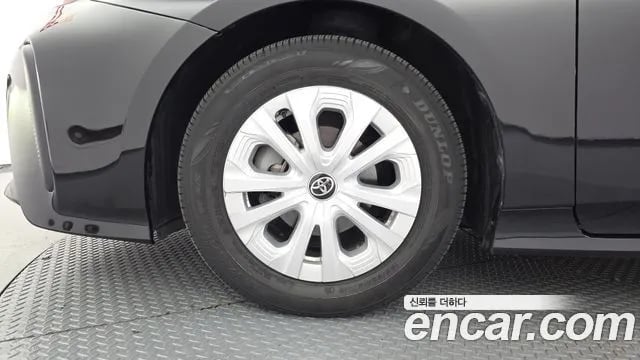 Toyota Prius Prius 4th Generation 2021 года - вид 5