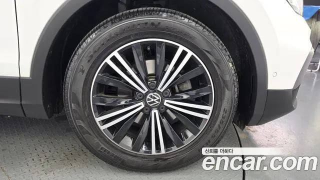 Volkswagen Tiguan Tiguan second Generation 2021 года - вид 4
