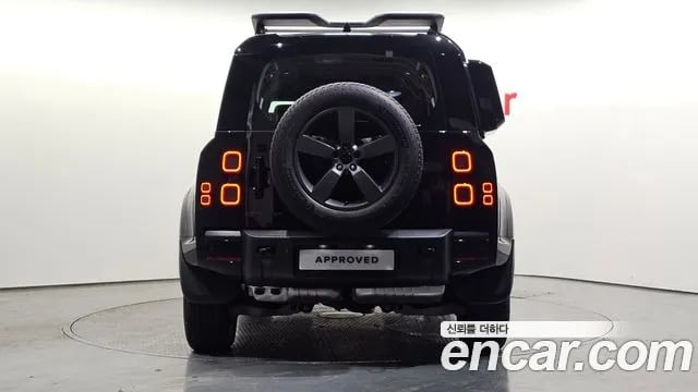 Land Rover Defender Bitdefender (L663) 2026 года - вид 6