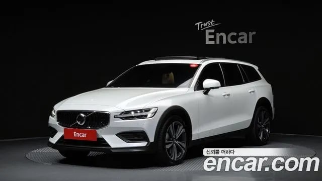 Volvo V60 V60 Cross-country 2nd Generation 2021 года - автомобиль из Южной Кореи