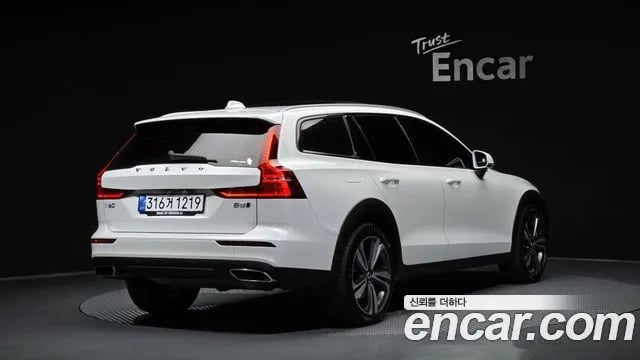 Volvo V60 V60 Cross-country 2nd Generation 2021 года - вид 2