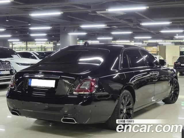 Rolls-Royce Ghost Ghost 2nd Generation 2022 года - вид 3