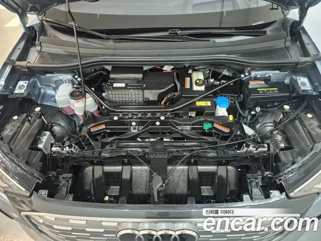 Audi Q4 e-tron Q4 e-Tron (F4) 2026 года - вид 6