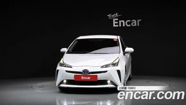 Toyota Prius Prius 4th Generation 2019 года - вид 3