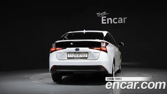Toyota Prius Prius 4th Generation 2019 года - вид 4
