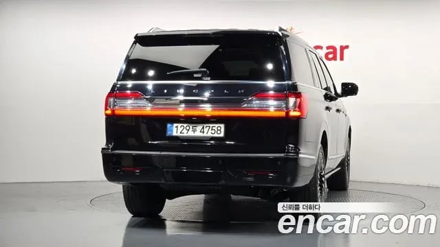 Lincoln Navigator Navigator 4th generation 2021 года - вид 4