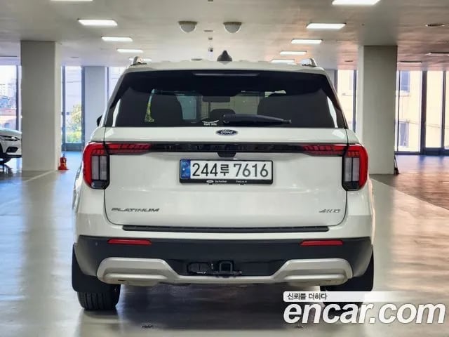 Ford Explorer Explorer 6th Generation 2025 года - вид 4