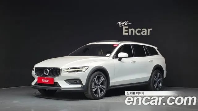 Volvo V60 V60 Cross-country 2nd Generation 2021 года - вид 1
