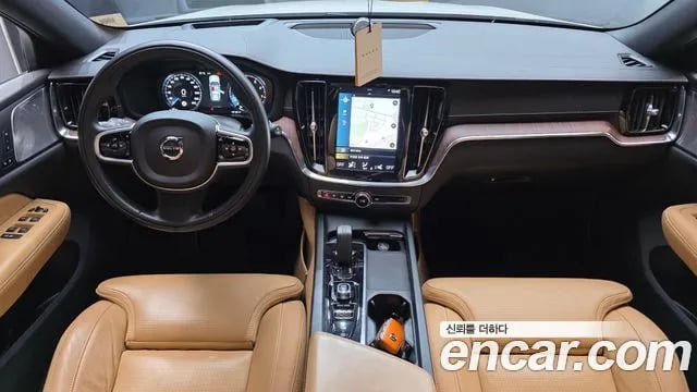 Volvo V60 V60 Cross-country 2nd Generation 2021 года - похожие автомобили
