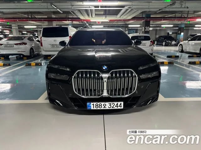 BMW 7-Series 7 Series (G70) 2026 года - вид 3