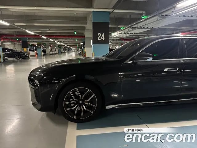 BMW 7-Series 7 Series (G70) 2026 года - вид 4
