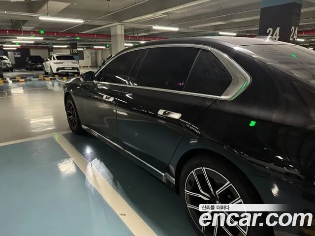 BMW 7-Series 7 Series (G70) 2026 года - вид 5