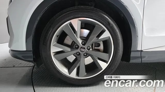 Audi Q4 e-tron Q4 e-Tron (F4) 2023 года - вид 5